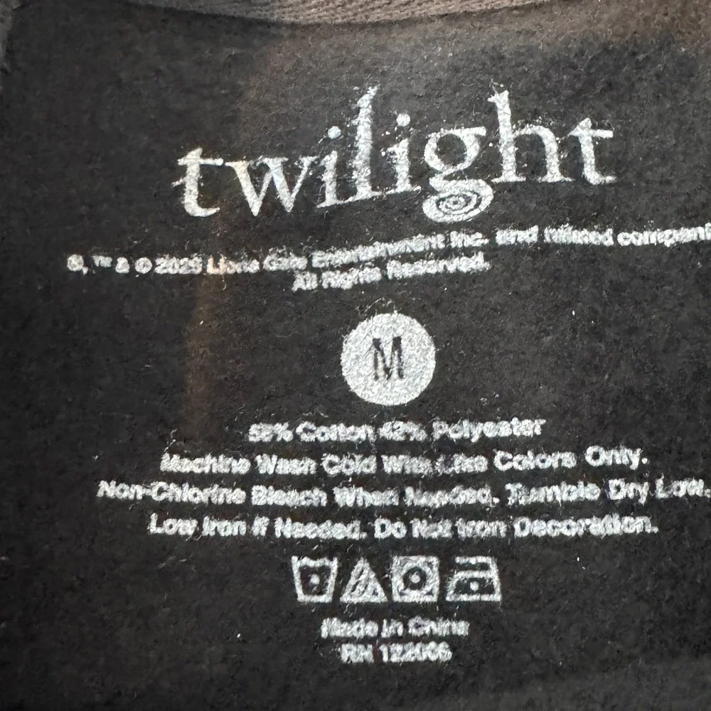 Twilight Saga Crewneck Sweatshirt Mens Medium Movie Merch Pullover Dark Gray NEW - Picture 7 of 7